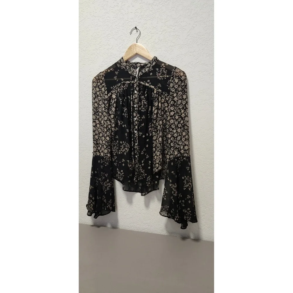 Free‎ People Serena Floral Bell Sleeve Blouse Women XS Black Sheer Boho Tie Neck